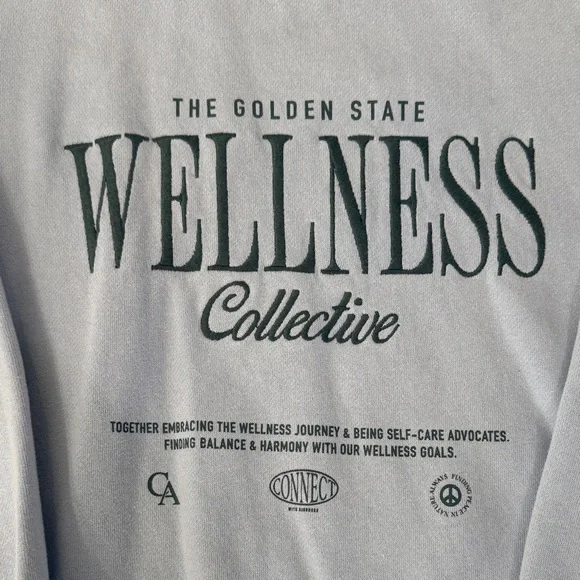 Old Navy, Socomfy Blue/Gray Sweatshirt, Size Med. Embroidered - Picture 6 of 7